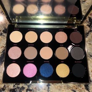 NEW! Urban Decay Gwen Stefani Eyeshadow Palette